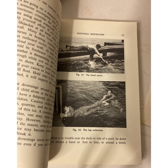 Mixed Lot 4 BSA Scout First Aid Scoutmaster Cub Books Manuals Training Vtg 1970s - Picture 15 of 16